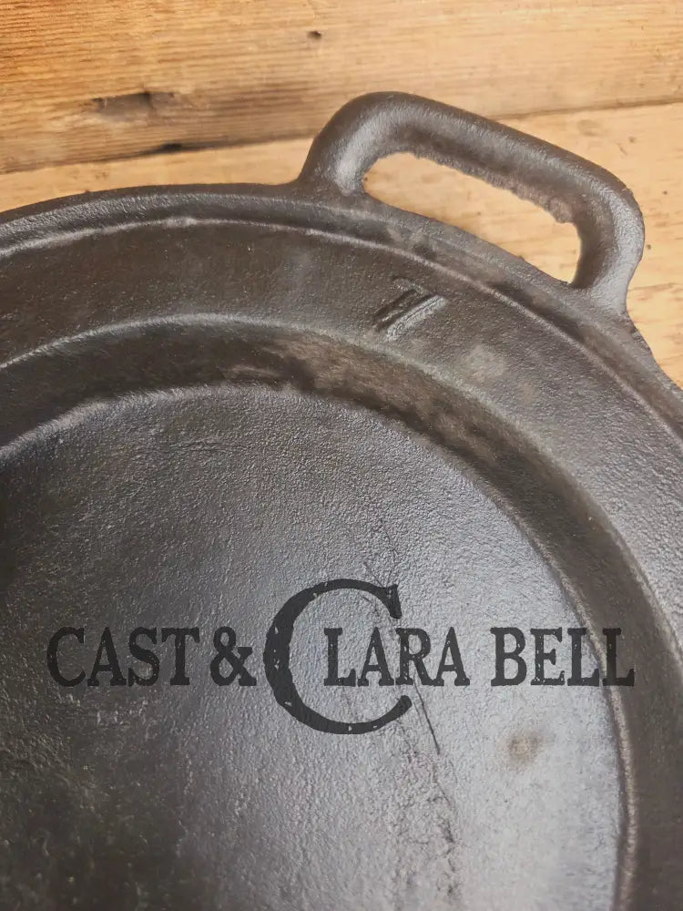 1800βs #7 Antique Gate-marked Long Griddle/Fish Fryer Raised 7 and P Griddle