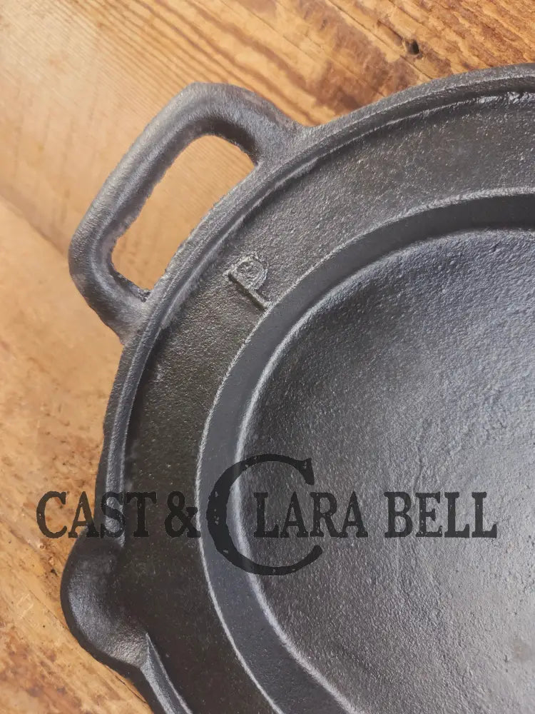 1800βs #7 Antique Gate-marked Long Griddle/Fish Fryer Raised 7 and P Griddle