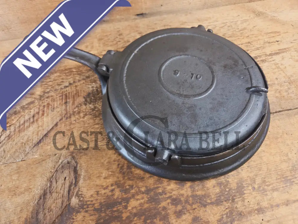 1800βs Era Unknown BEAUTIFUL 9/10 Antique Waffle iron. VERY cool diamond design makes huge waffles - Waffle Iron
