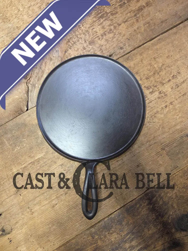1880βs Era one of a kind and hard to find. Sidney Holloware βScriptβ Logo #8 Round Griddle. A wonderful gift for you or