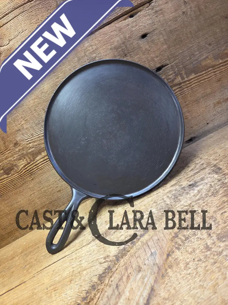 1880βs Era one of a kind and hard to find. Sidney Holloware βScriptβ Logo #8 Round Griddle. A wonderful gift for you or