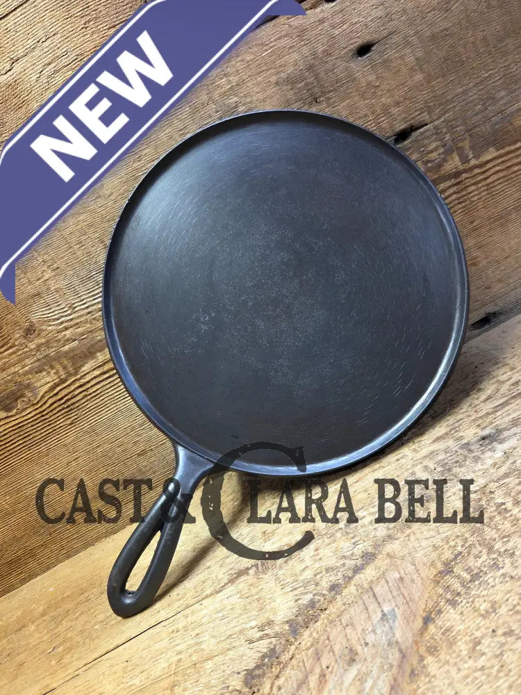 1880βs Era one of a kind and hard to find. Sidney Holloware βScriptβ Logo #8 Round Griddle. A wonderful gift for you or