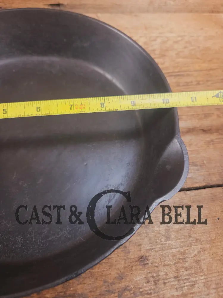 1890βs 3rd Series ERIE #8 Skillet with Heat Ring 704. Amazing piece of culinary history. Wonderfully light to use