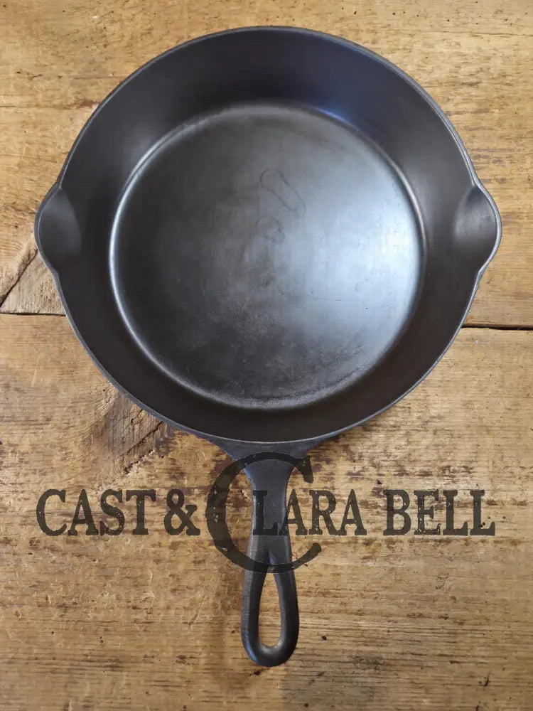 1890βs 3rd Series ERIE #8 Skillet with Heat Ring 704 B. Amazing piece of culinary history. Wonderfully light to use