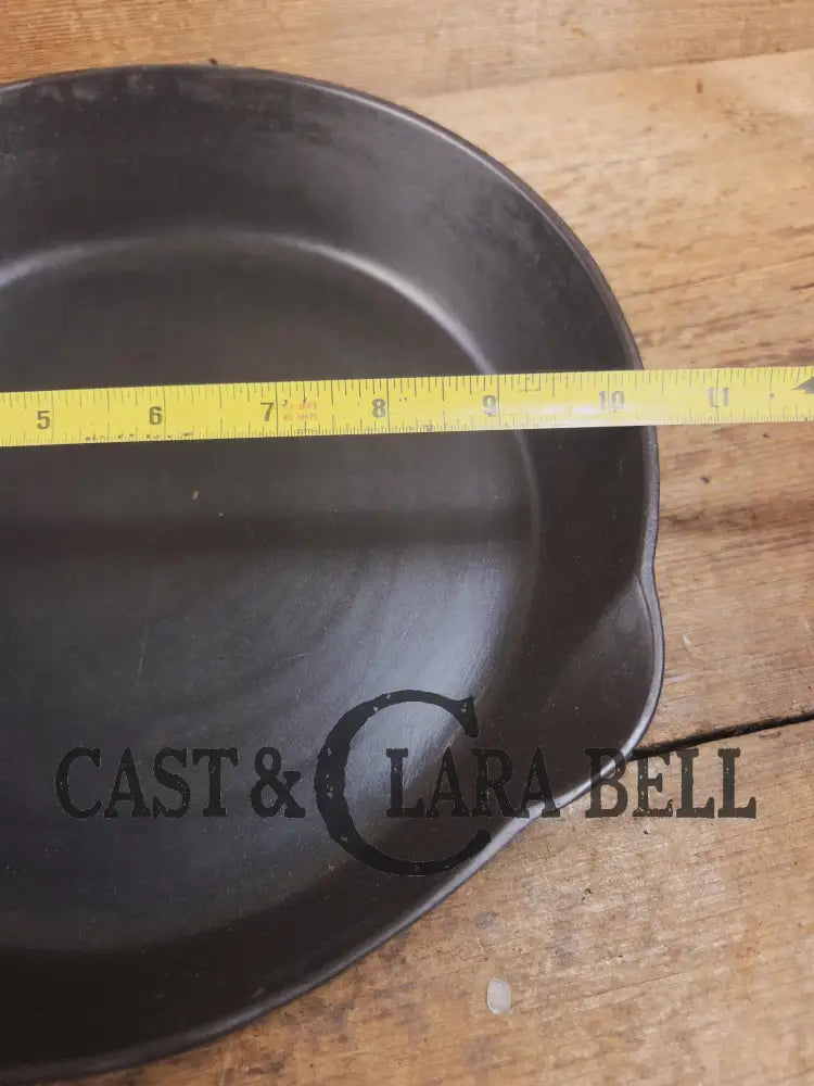 1890βs 3rd Series ERIE #8 Skillet with Heat Ring 704 B. Amazing piece of culinary history. Wonderfully light to use