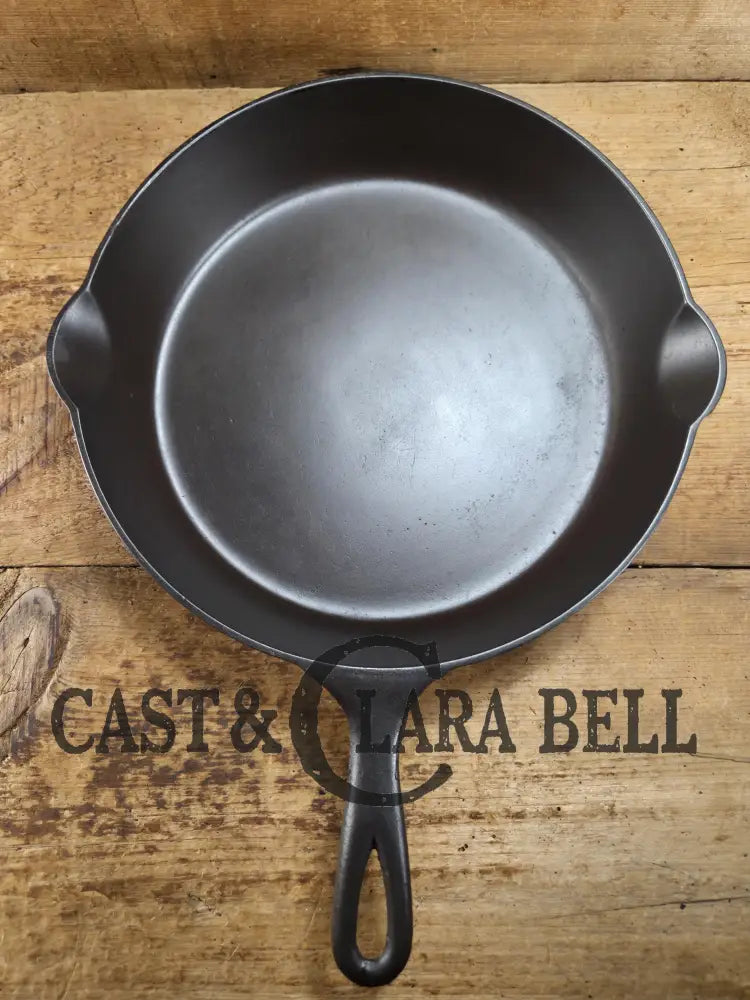 1895-1905 Era (Griswold) Erie Third Series #9C Cast Iron Skillet #713. Gorgeous piece of cookware Skillet