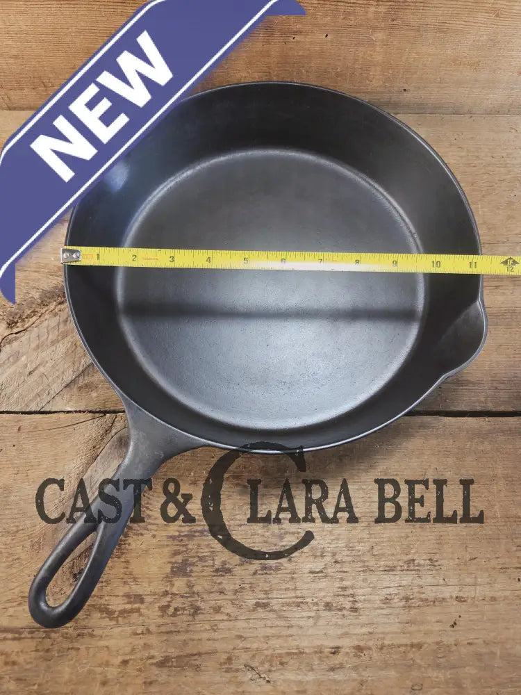 1895-1910 2nd Series ERIE #9 cast iron skillet with βAβ makers mark. A collector favorite! Donβt miss this one. Skillet