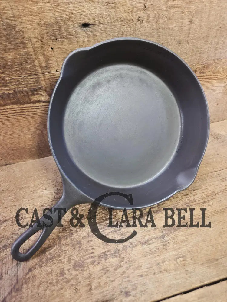 1910’s (Second Series) HTF ’Wagner’ Straight logo #7 Skillet with Heat Ring. GORGEOUS!! Skillet