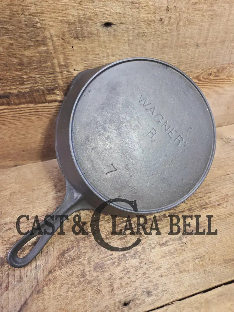 1910’s (Second Series) HTF ’Wagner’ Straight logo #7 Skillet with Heat Ring. GORGEOUS!! Skillet