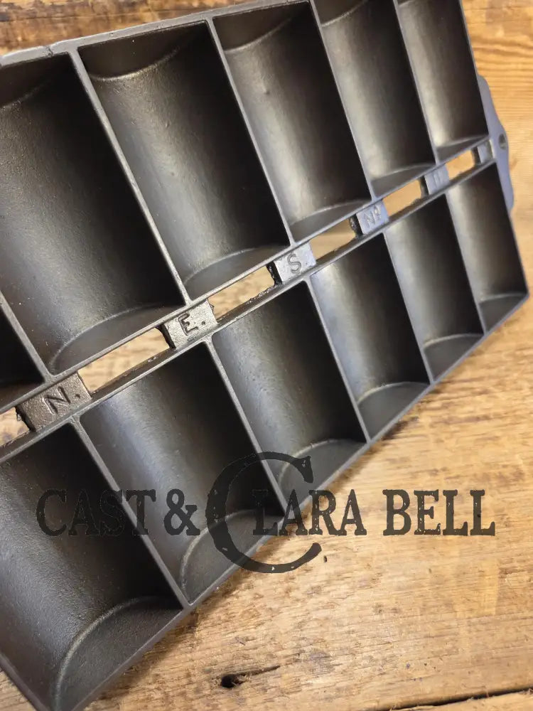 1900βs Griswold New England style (N.E.S embossed) βFrench Rollβ Style cast iron bread pan SC24 Bakeware