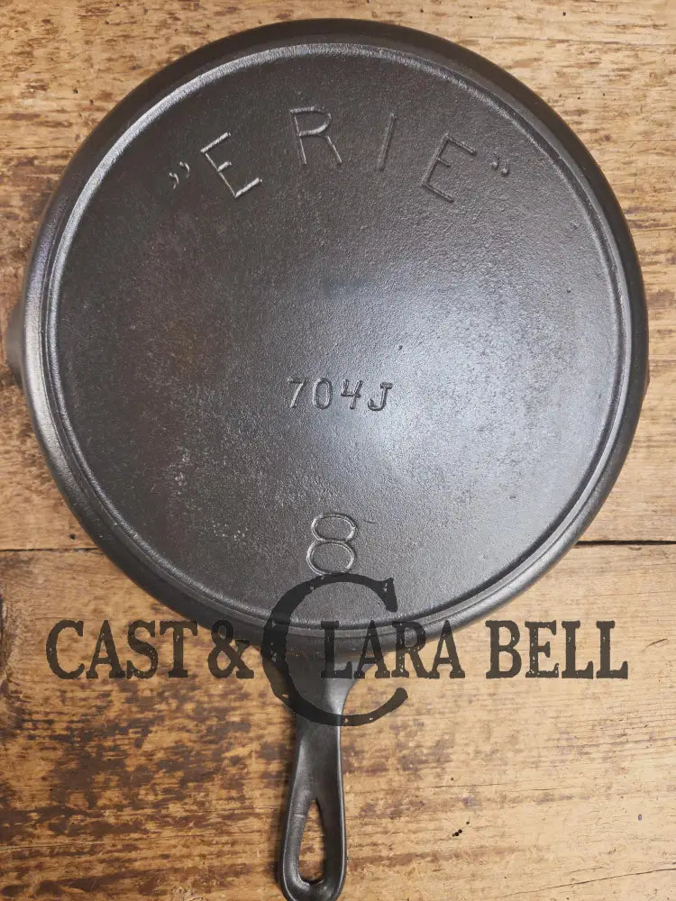 1905-07 Erie (Griswold) #8 Cast Skillet 704J. 5th Series Model a wonderful example of Erie craftsmanship. GREAT daily