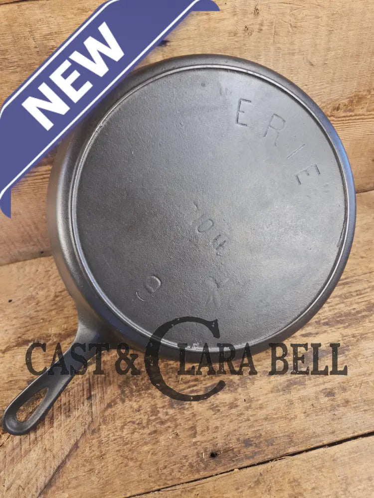 1905-07 Erie (Griswold) #9 Cast Skillet 710. 5th Series Model a wonderful example of Erie craftsmanship. GREAT daily