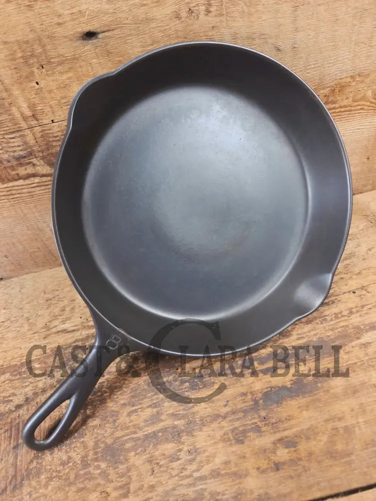 1905-1909! 5 Line Griswold Victor #8 Skillet 722. Fully Marked. One of our favorite series - Skillet