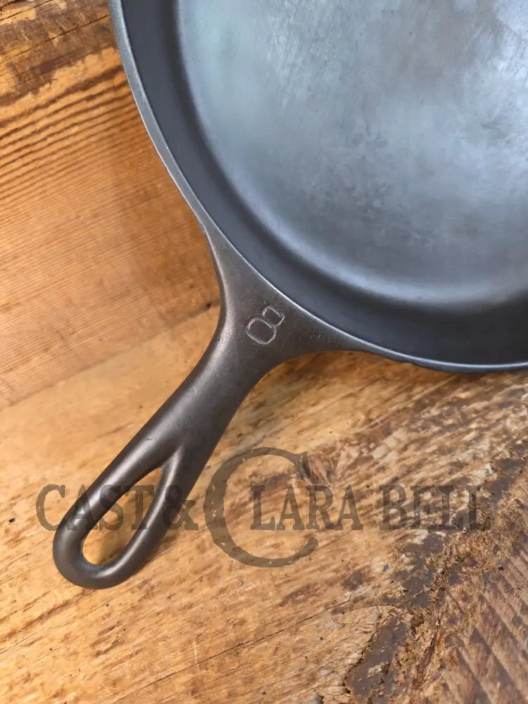 1905-1909! 5 Line Griswold Victor #8 Skillet 722. Fully Marked. One of our favorite series - Skillet