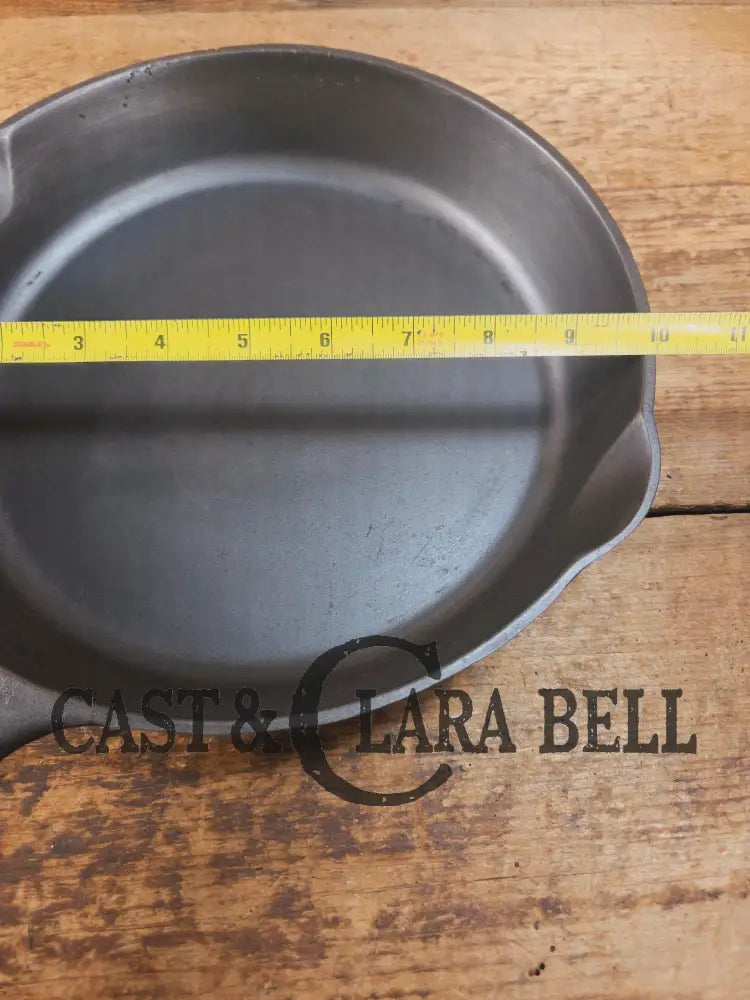 1905-1909! Second series Griswold Victor #8 Skillet 722 E. Restored and Ready to Use one of our underrated favorites!