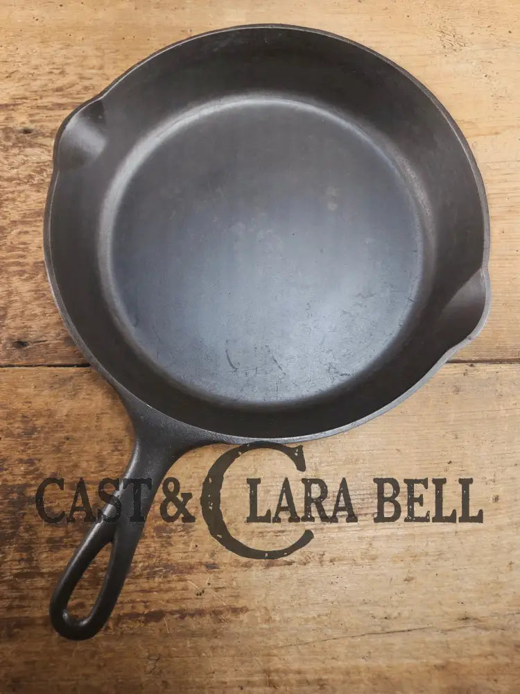 1905-1909! Second series Griswold Victor #8 Skillet 722. Restored and Ready to Use! Skillet