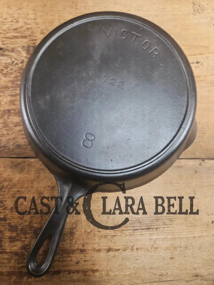 1905-1909! Second series Griswold Victor #8 Skillet 722. Restored and Ready to Use! Skillet