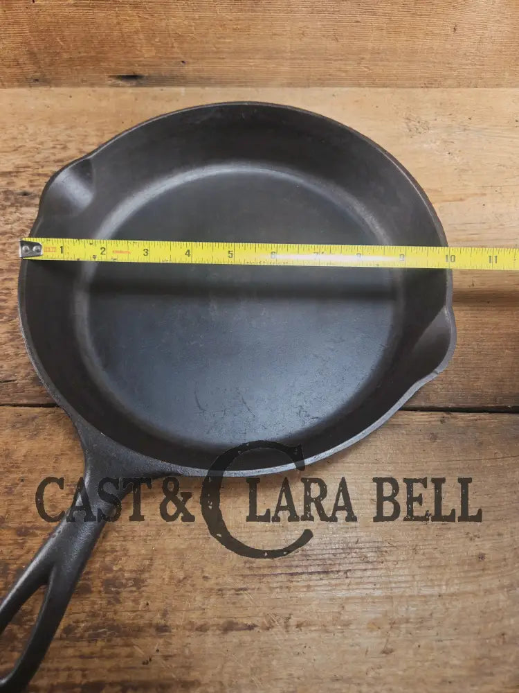 1905-1909! Second series Griswold Victor #8 Skillet 722. Restored and Ready to Use! Skillet