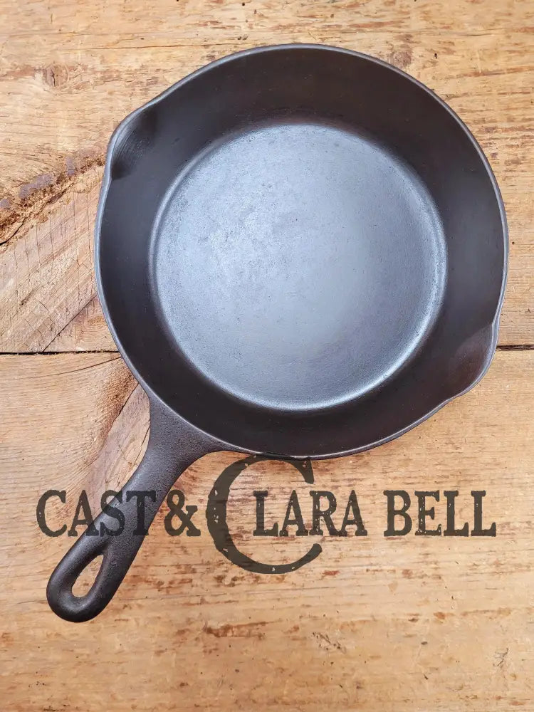 1910-20βs Chicago Hardware Foundry #5 Cast Iron Diamond Skillet with Heat Ring. Our favorite foundry story restored &