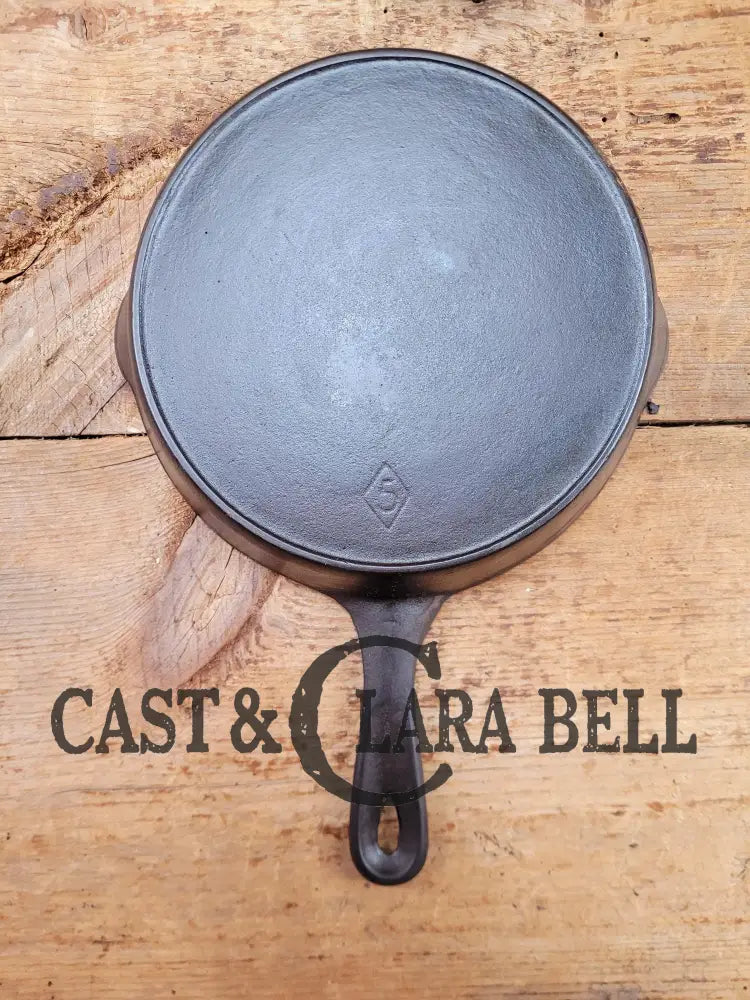 1910-20βs Chicago Hardware Foundry #5 Cast Iron Diamond Skillet with Heat Ring. Our favorite foundry story restored &