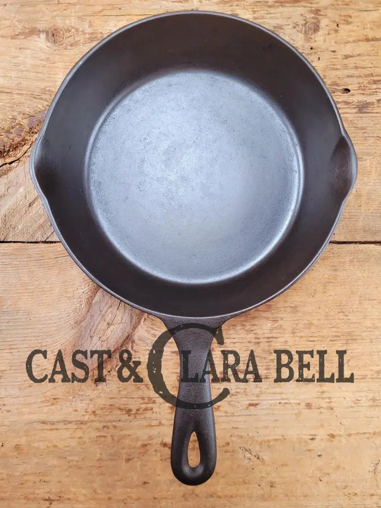 1910-20βs Chicago Hardware Foundry #5 Cast Iron Diamond Skillet with Heat Ring. Our favorite foundry story restored &