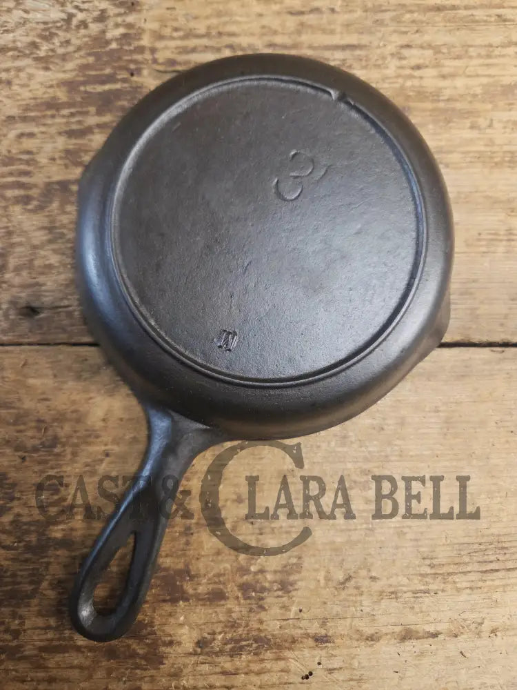1910’s Era Lodge #3 Cast Iron Skillet Raised ’W’ Single Notch heat ring SC24 Skillet
