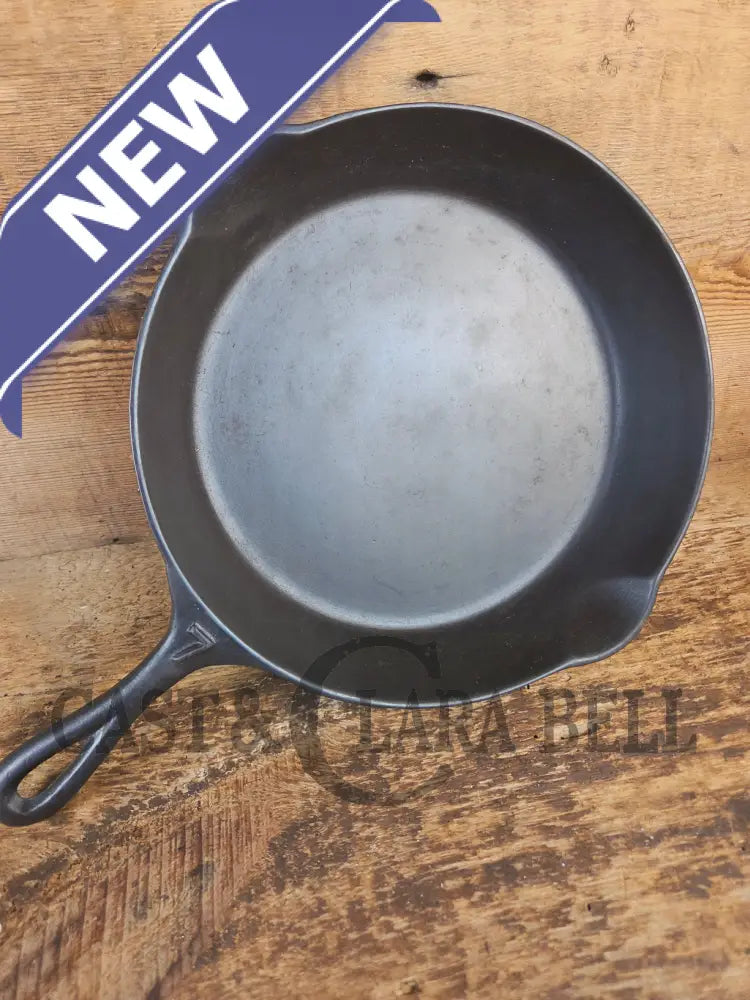 1910βs Era Lodge RAISED #7 Cast Iron Skillet Raised βIβ No Notch heat ring - Skillet