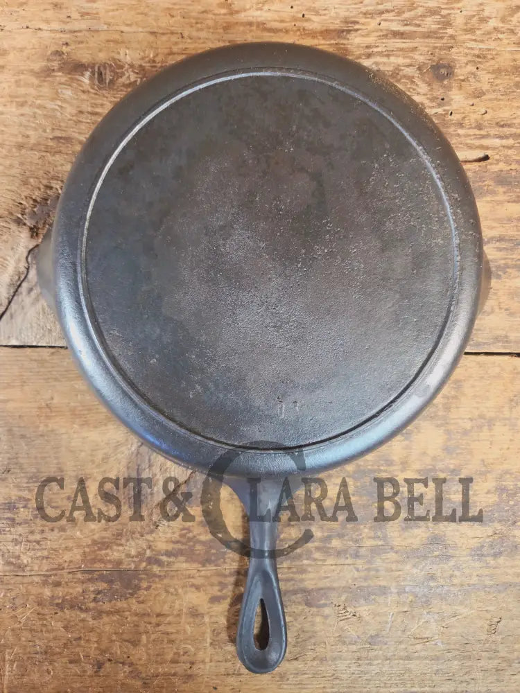 1910βs Era Lodge RAISED #7 Cast Iron Skillet Raised βIβ No Notch heat ring - Skillet