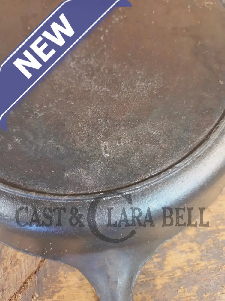 1910βs Era Lodge RAISED #7 Cast Iron Skillet Raised βIβ No Notch heat ring - Skillet