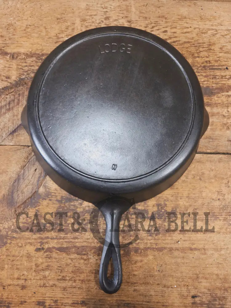 1910’s Lodge #9 Skillet with Arc Logo Heat Ring Raised ’H’. Our favorite line of daily skillets! - Skillet