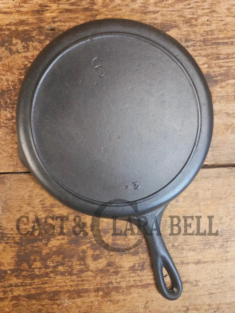 1910βs very early Lodge #6 Cast Iron Skillet with Single Notch and Raised #2 at 6 Oβclock position - Skillet