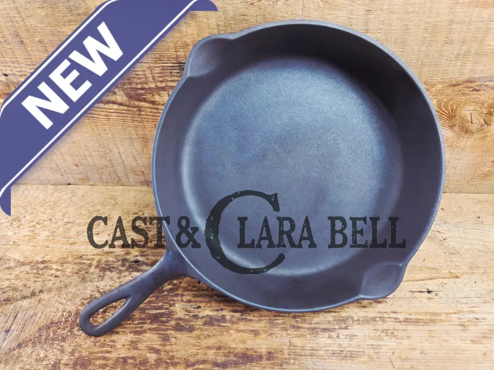 1910’s very early Lodge #8 Cast Iron Skillet with Single Notch and Raised #2 at 6 O’clock position Skillet