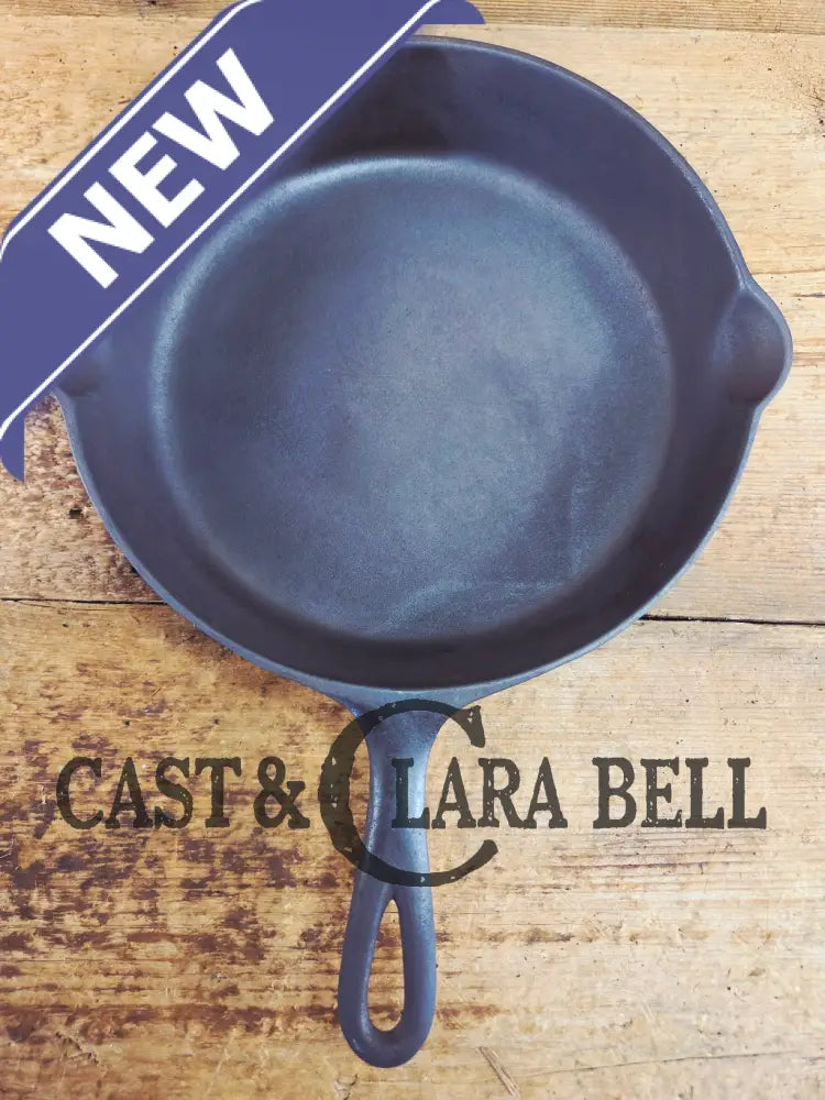 1910’s very early Lodge #8 Cast Iron Skillet with Single Notch and Raised #2 at 6 O’clock position Skillet