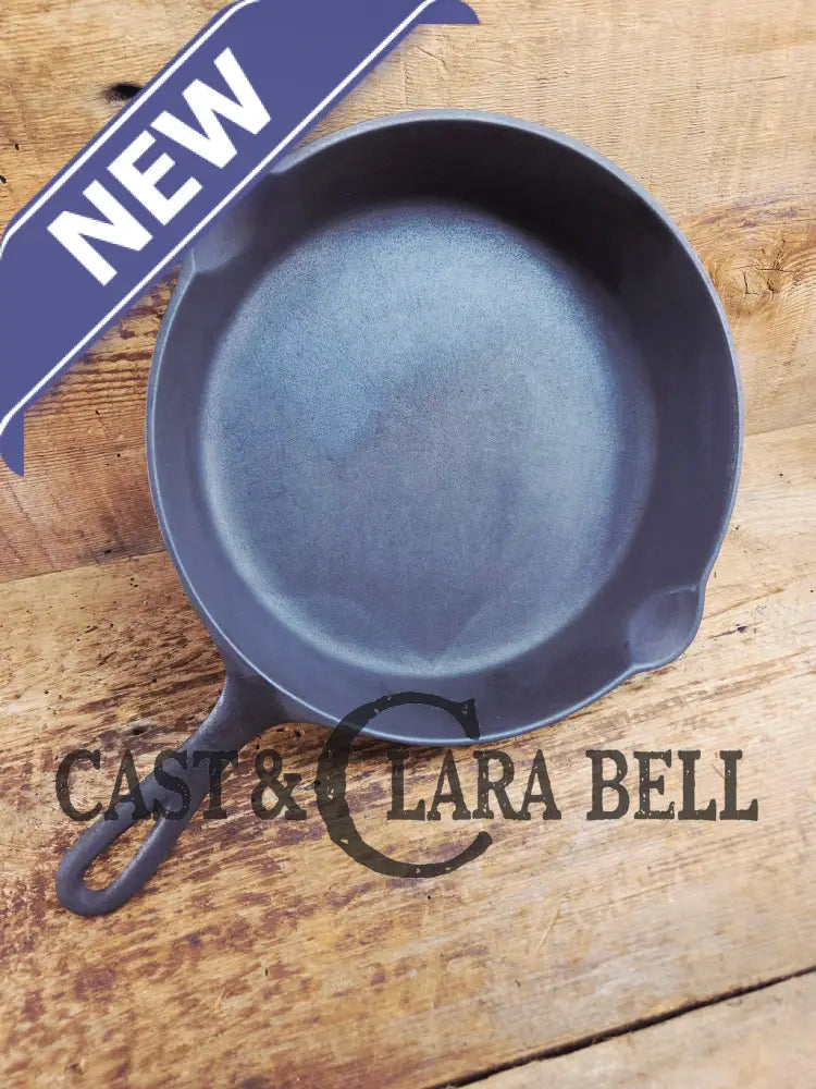 1910’s very early Lodge #8 Cast Iron Skillet with Single Notch and Raised #2 at 6 O’clock position Skillet