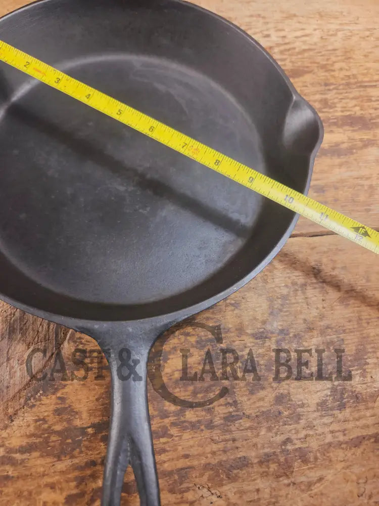 1910’s very early Lodge #8 Cast Iron Skillet with Single Notch and Raised P! - Skillet