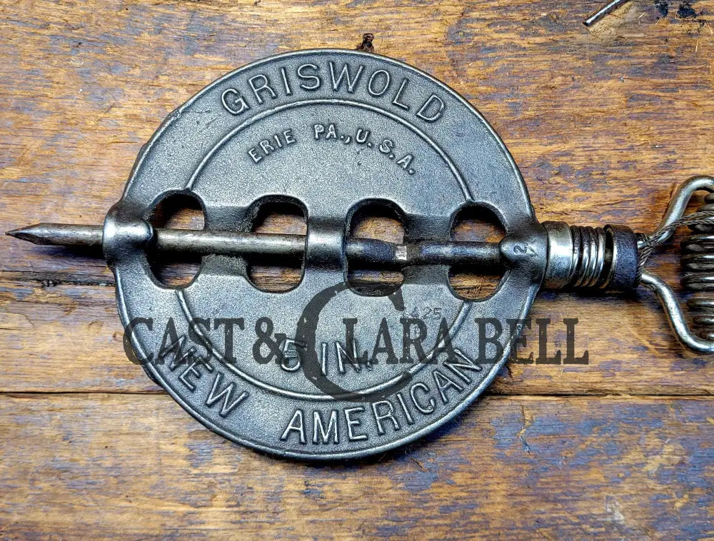 1915βS 5 Inch Griswold Damper / Spindle. Beautiful Display Piece For Your Kitchen Or Collector!