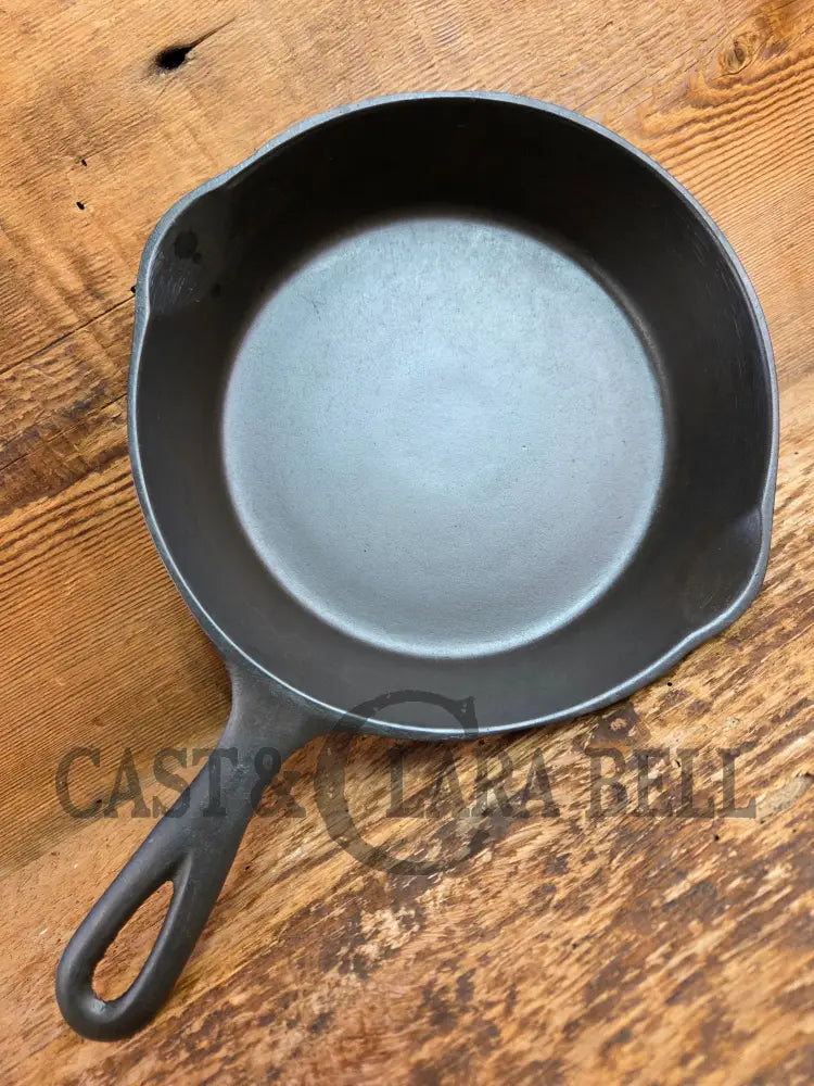 1920βs Chicago Hardware made Favorite Cook Ware #5J Cast Iron Skillet Skillet