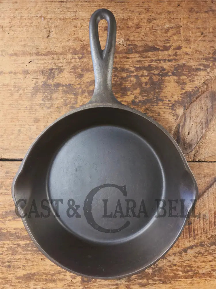 1920’s Chicago Hardware made Favorite Cook Ware #5Q Cast Iron Skillet - Skillet