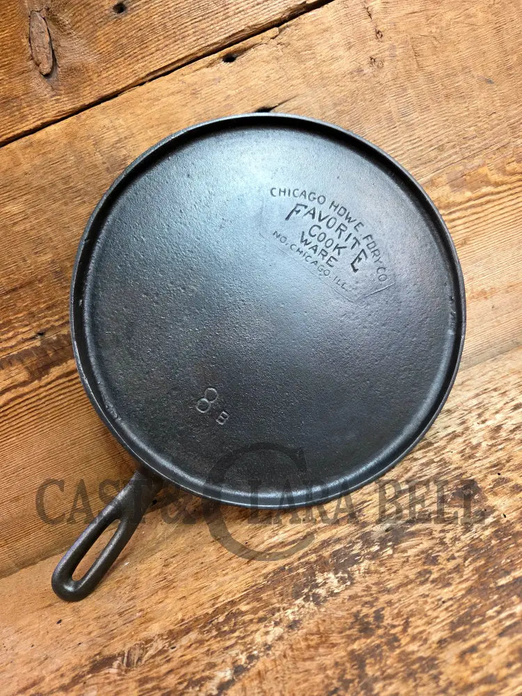 1920’s Chicago Hardware made Favorite Cook Ware #8B Cast Iron Griddle Skillet