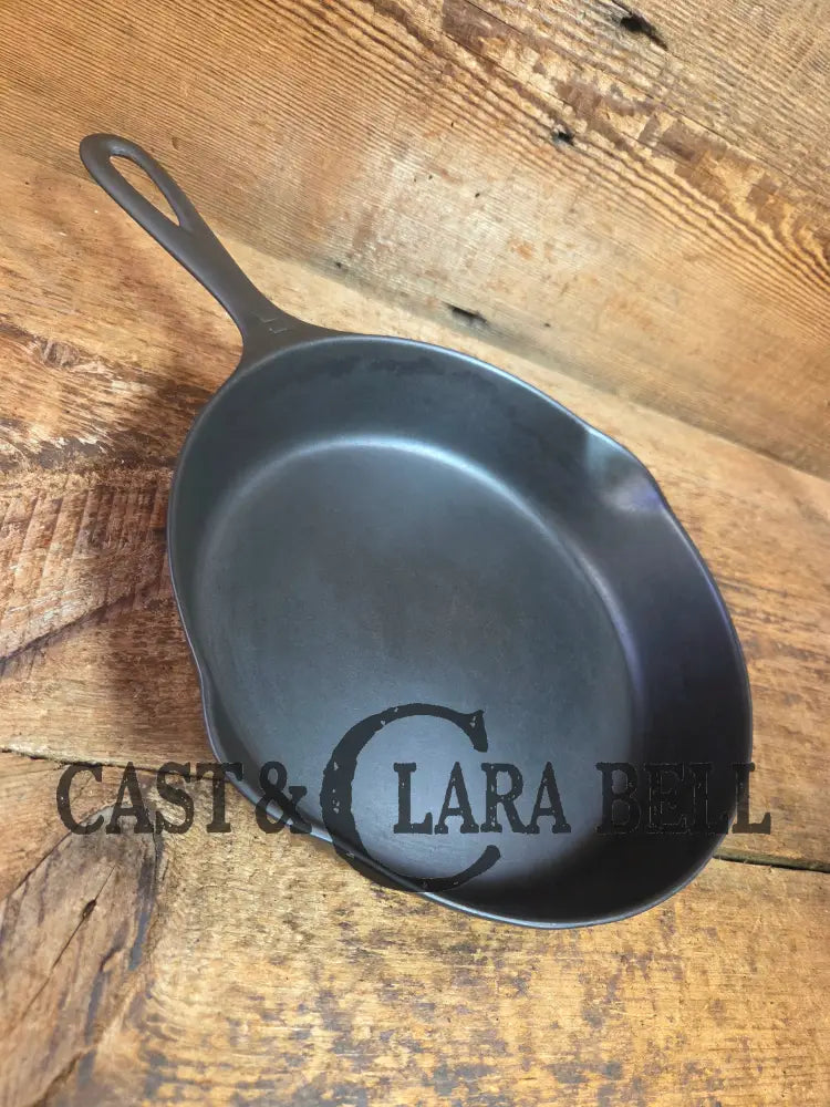 1920’s Griswold #6 Skillet with Large Block Logo and Smooth Bottom 699 - Skillet