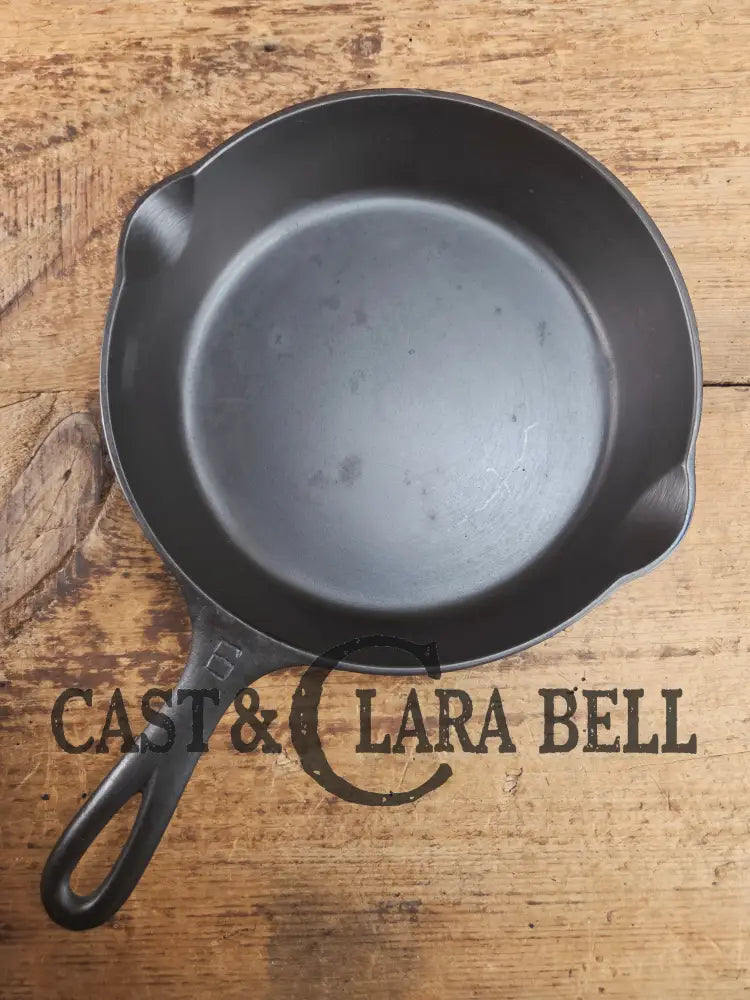 1920’s Griswold #6 Skillet with Large Block Logo and Smooth Bottom 699 E