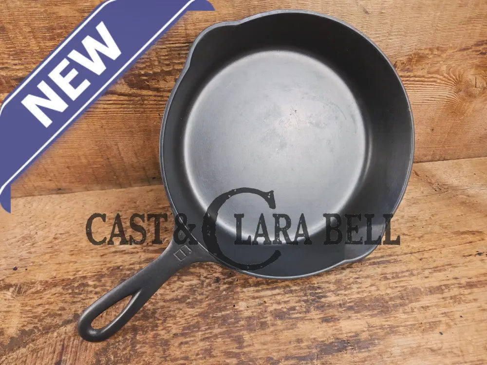 1920βs Griswold #6 Skillet with Large Block Logo and Smooth Bottom 699 E Skillet
