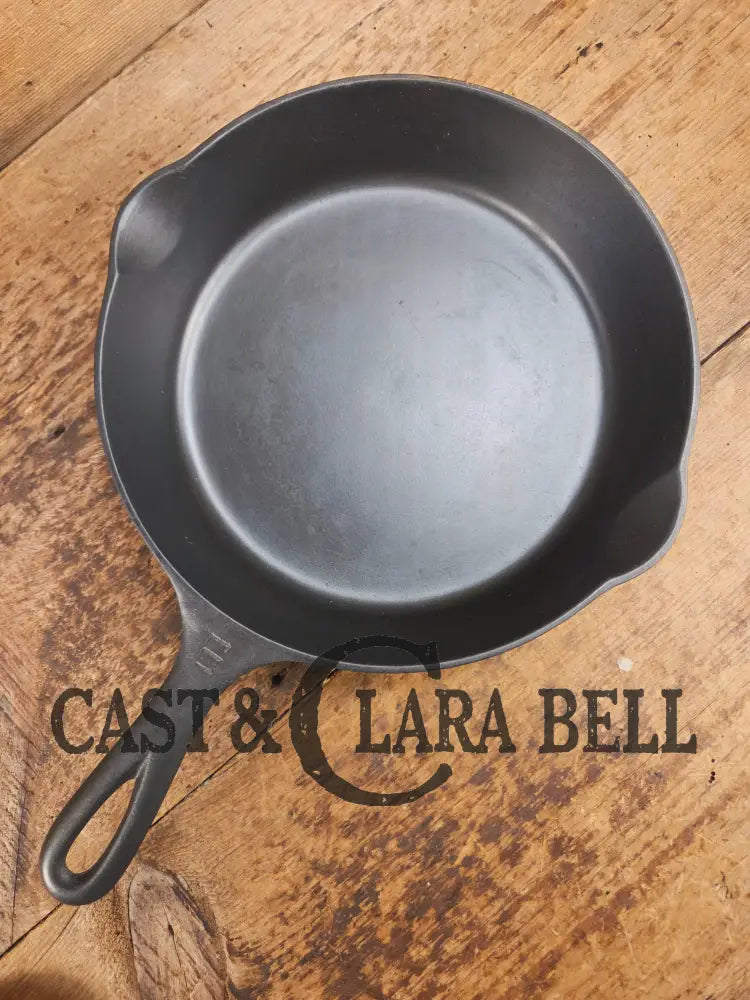1920’s Griswold #6 Skillet with Large Block Logo and Smooth Bottom 699 E Skillet