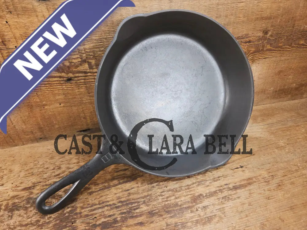 1920βs Griswold #6 Skillet with Large Block Logo and Smooth Bottom 699 H Skillet