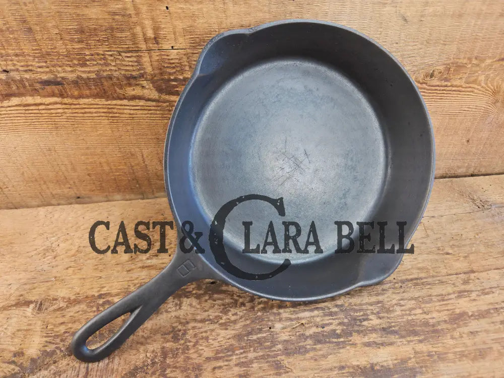 1920βs Griswold #6 Skillet with Large Block Logo and Smooth Bottom 699 H Skillet