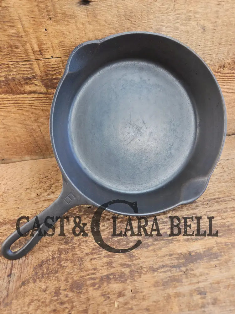 1920βs Griswold #6 Skillet with Large Block Logo and Smooth Bottom 699 H Skillet