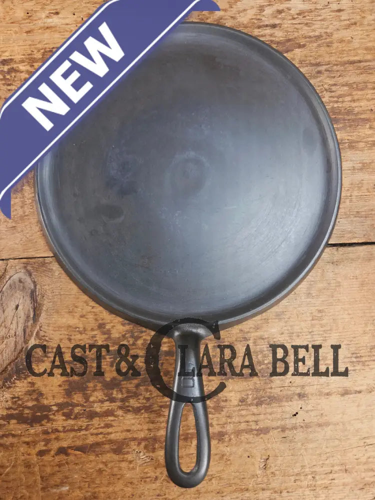 1920βs Griswold #8 Round Griddle 608. Collector grade and wonderful daily user! Griddle