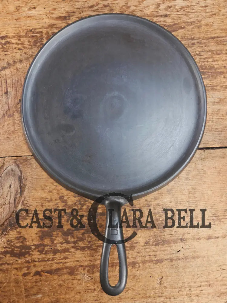 1920’s Griswold #8 Round Griddle 608. Collector grade and wonderful daily user! Griddle
