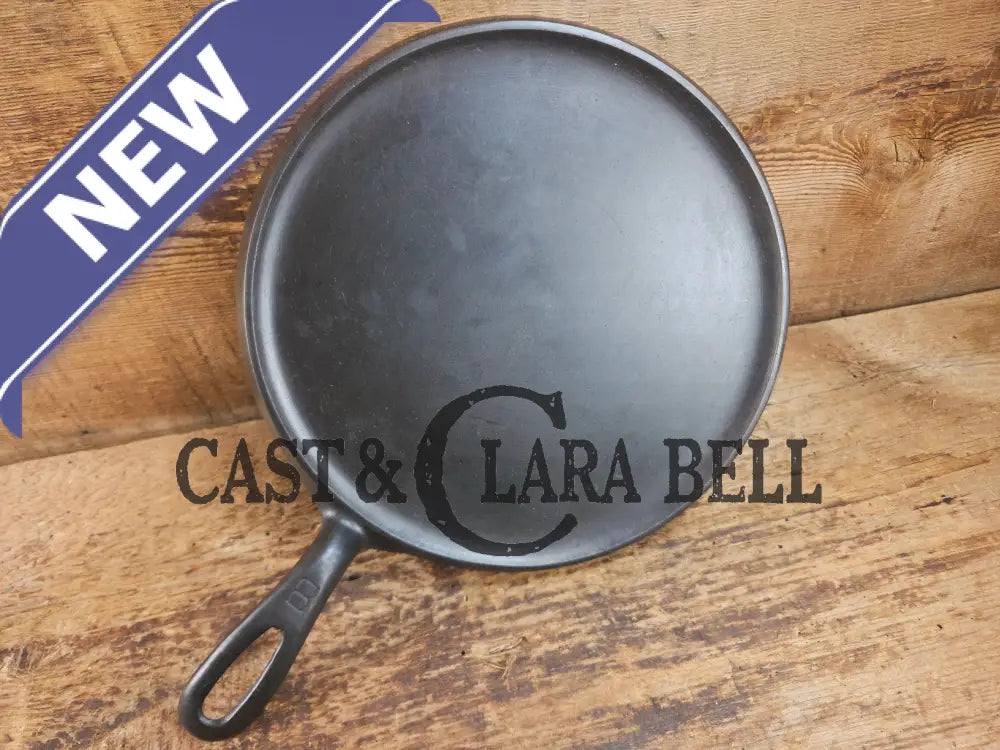 1920’s Griswold #8 Round Griddle 608. Collector grade and wonderful daily user! Griddle