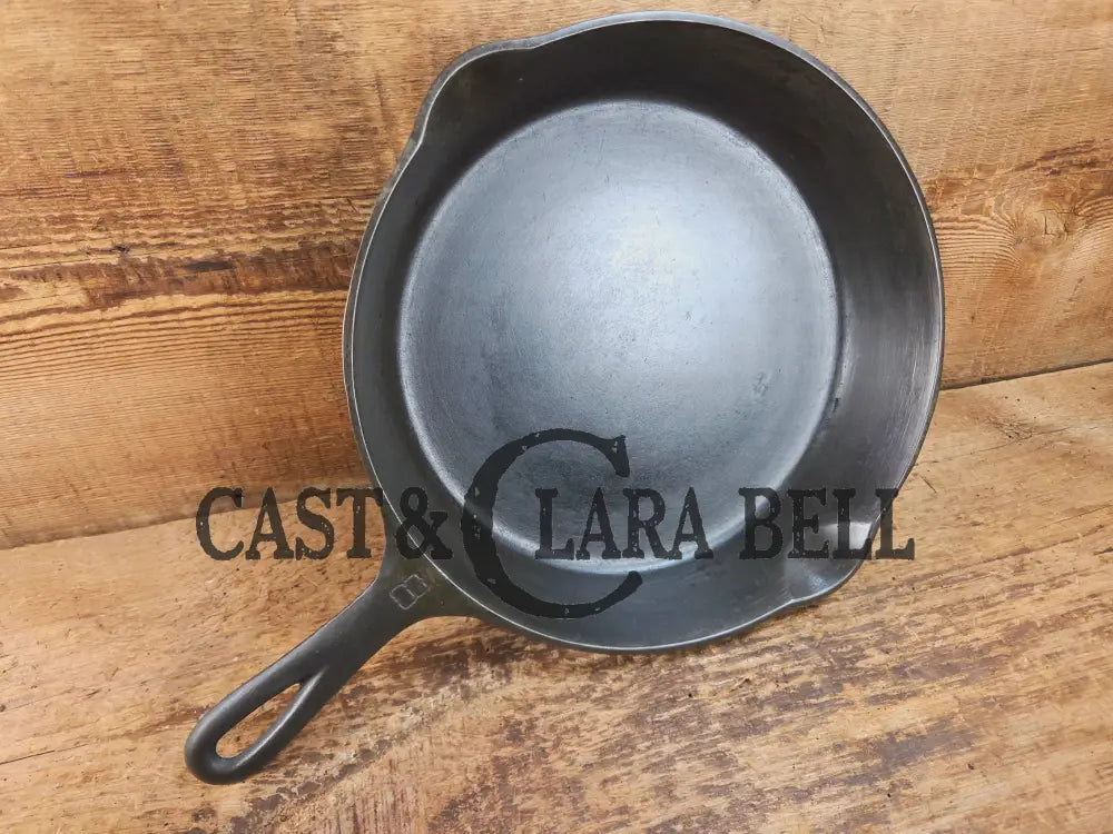 1920βs Griswold #8 Skillet with Large Block Logo and Smooth Bottom 704 A Skillet